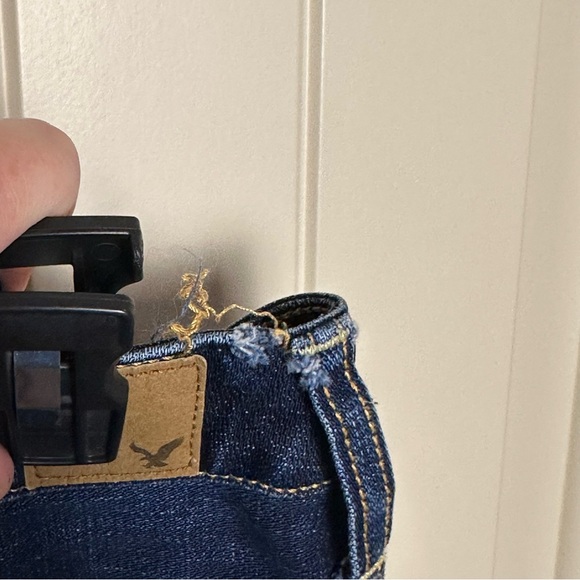 American Eagle Jeans Women's Sz. 2R Slouchy Stretch Cotton Blend 9" Rise - Picture 9 of 11